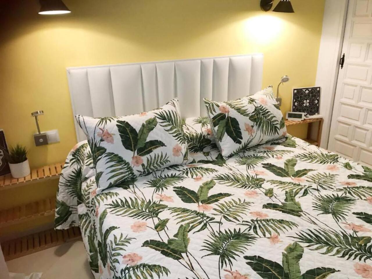 Apartamento El Nido Torre Del Mar Exteriör bild