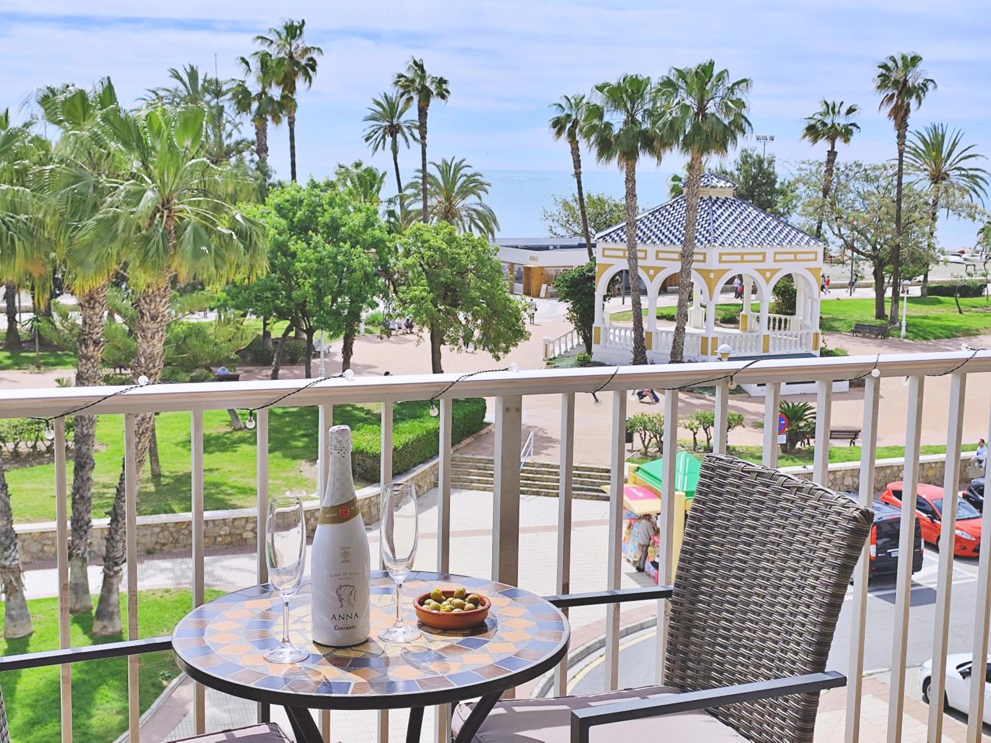 Apartamento El Nido Torre Del Mar Exteriör bild